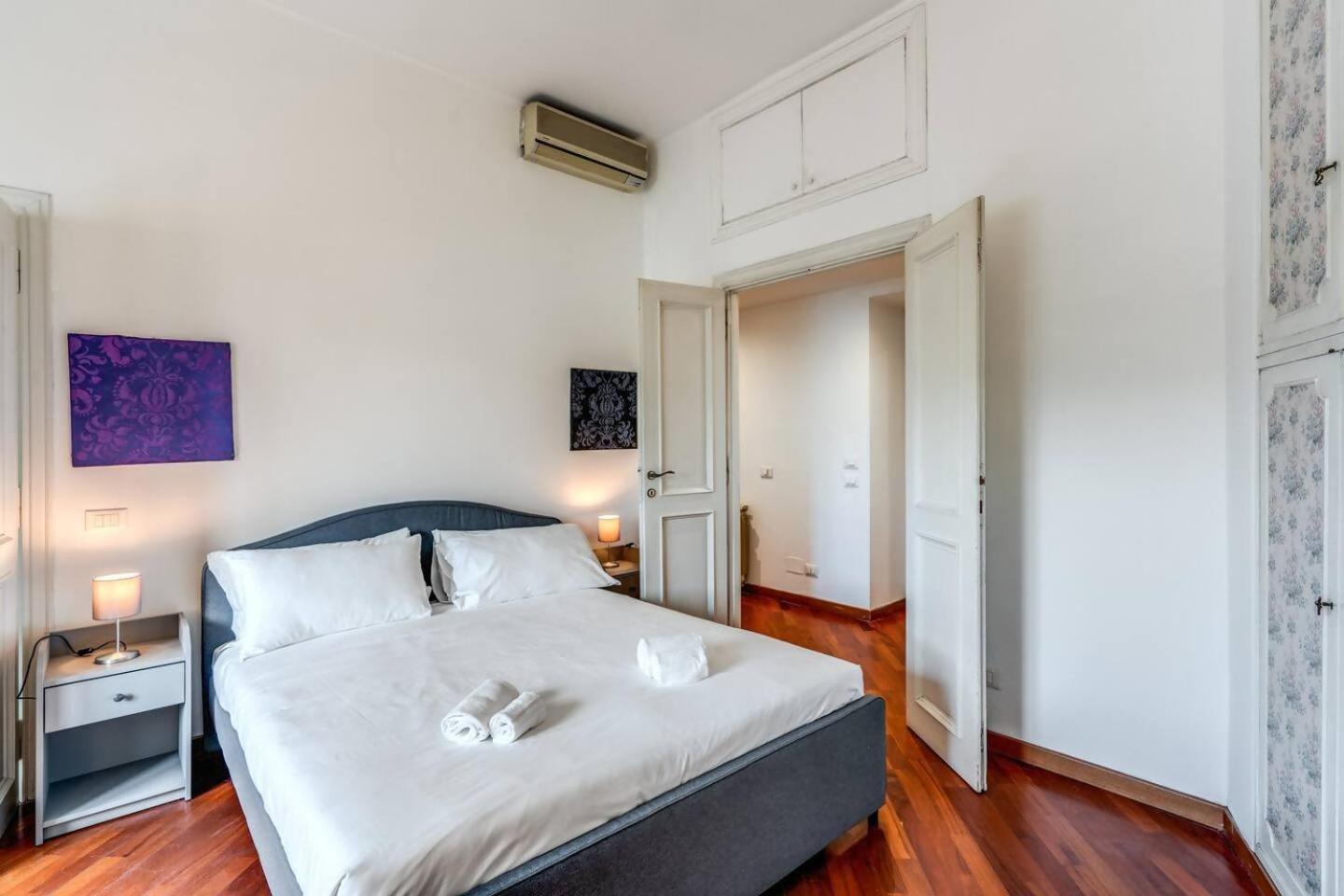 Splendid Flat On The Tiber River ローマ エクステリア 写真